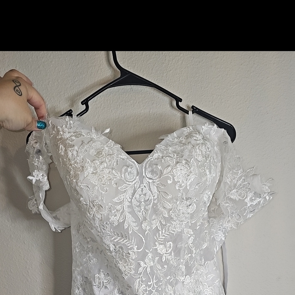 Elegant White Lace Off-Shoulder Dress